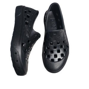 VANS kids slip on trek shoes color black sz 12